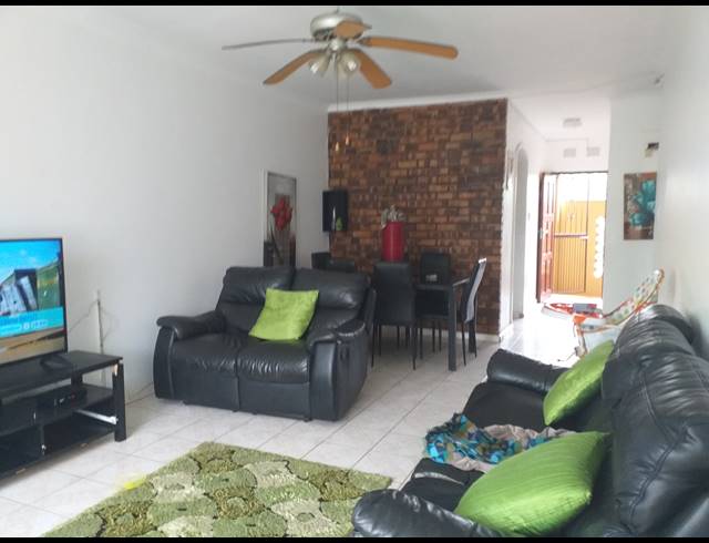 2 BEDROOM APARTMENT RENTED IN WARNER BEACH